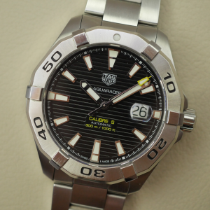 TAG Heuer Aquaracer schwarzes Zifferblatt Herrenuhr - WAY2010.BA0927 - Calibre 5