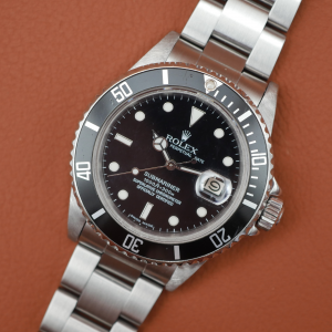 Rolex Submariner - 16800 - Box&Papers - 1981